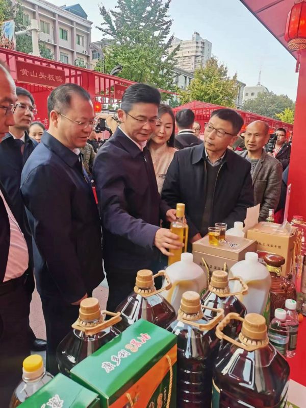 必发集团,油茶种植出产加工销售,植物油种植出产加工销售